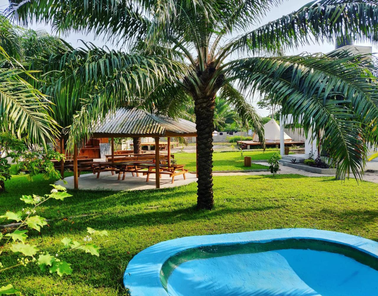 Serenity Haven Lodge Busua Экстерьер фото